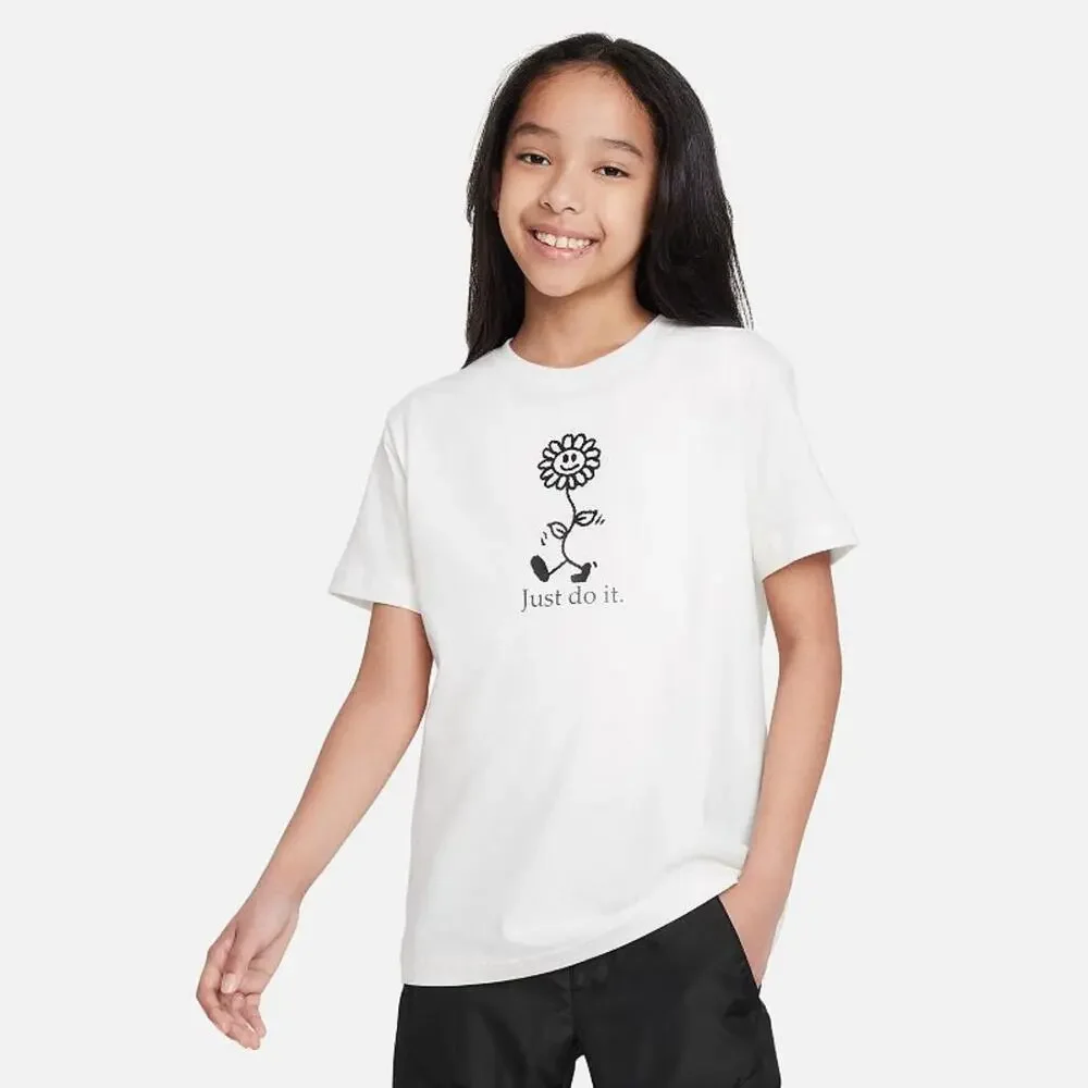 Nike Sportswear T-Shirt Girls XL White Graphic Print Short Sleeve Active FROG562